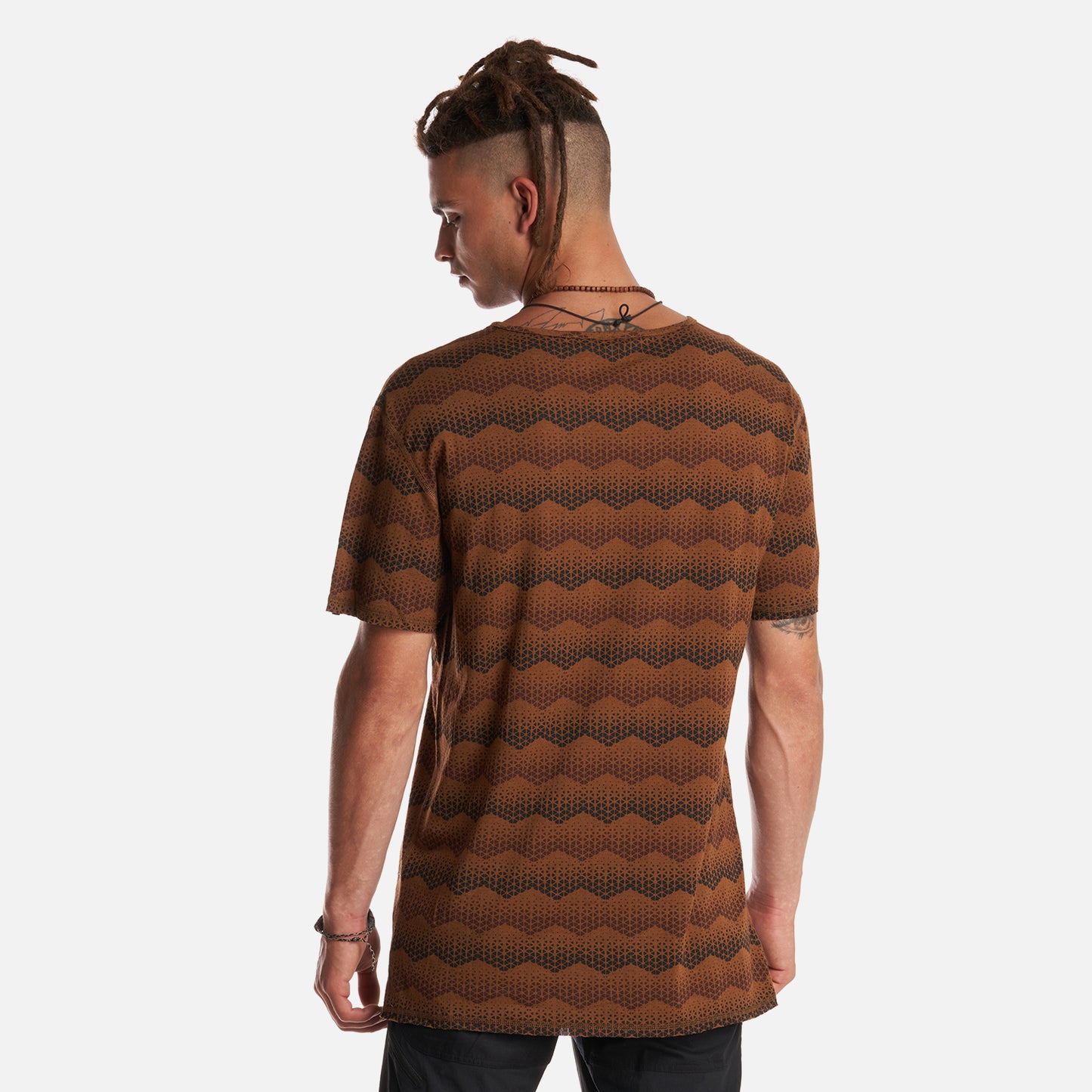 Polera Hombre Bi-Curioso Print Mostaza Haka Honu