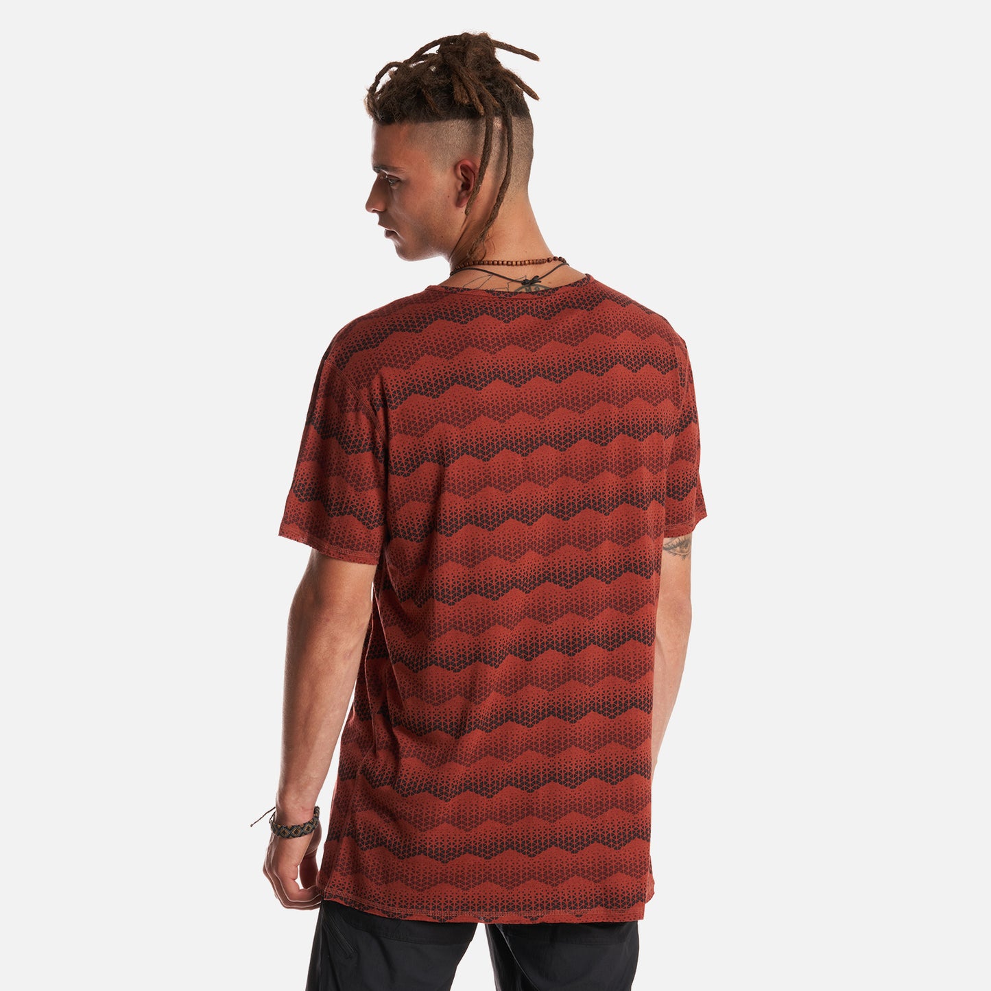 Polera Hombre Bi-Curioso Print Terracota Haka Honu