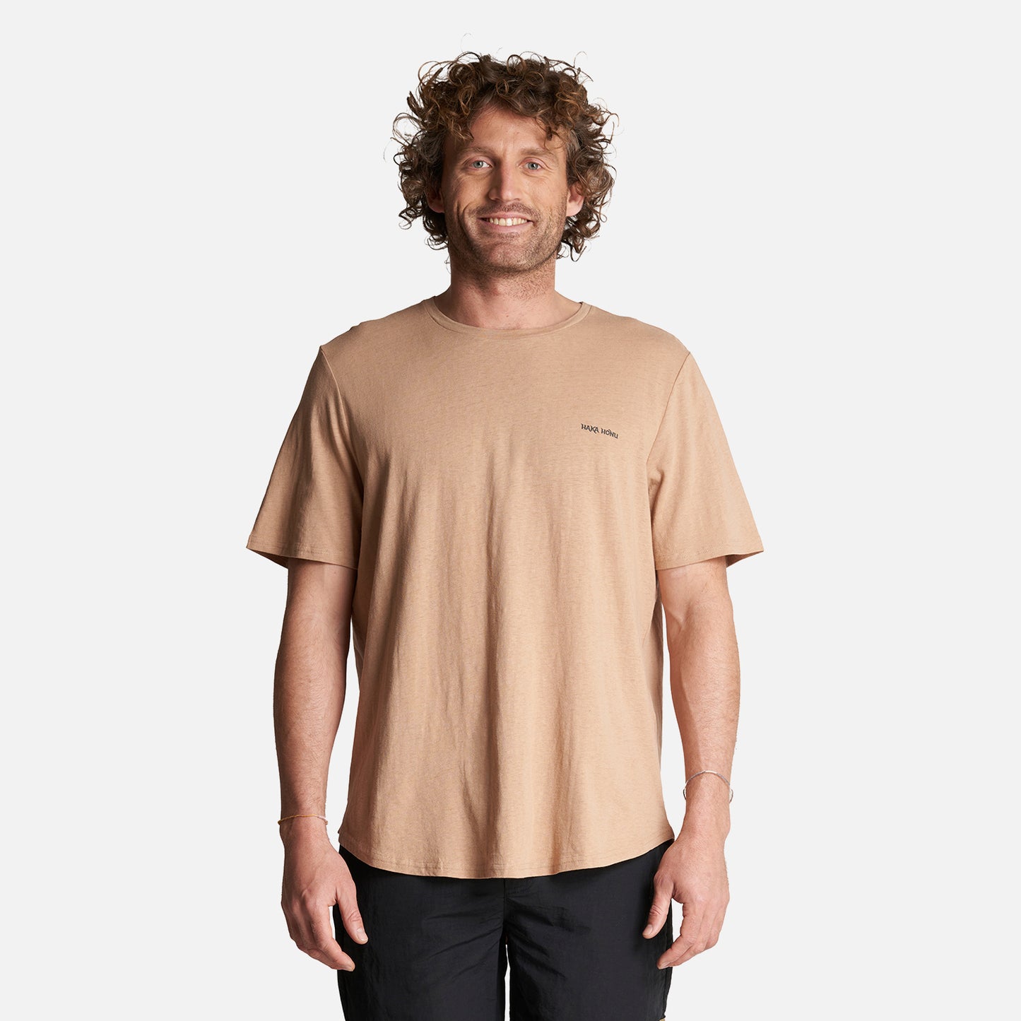 Polera Hombre Natural Camel Haka Honu