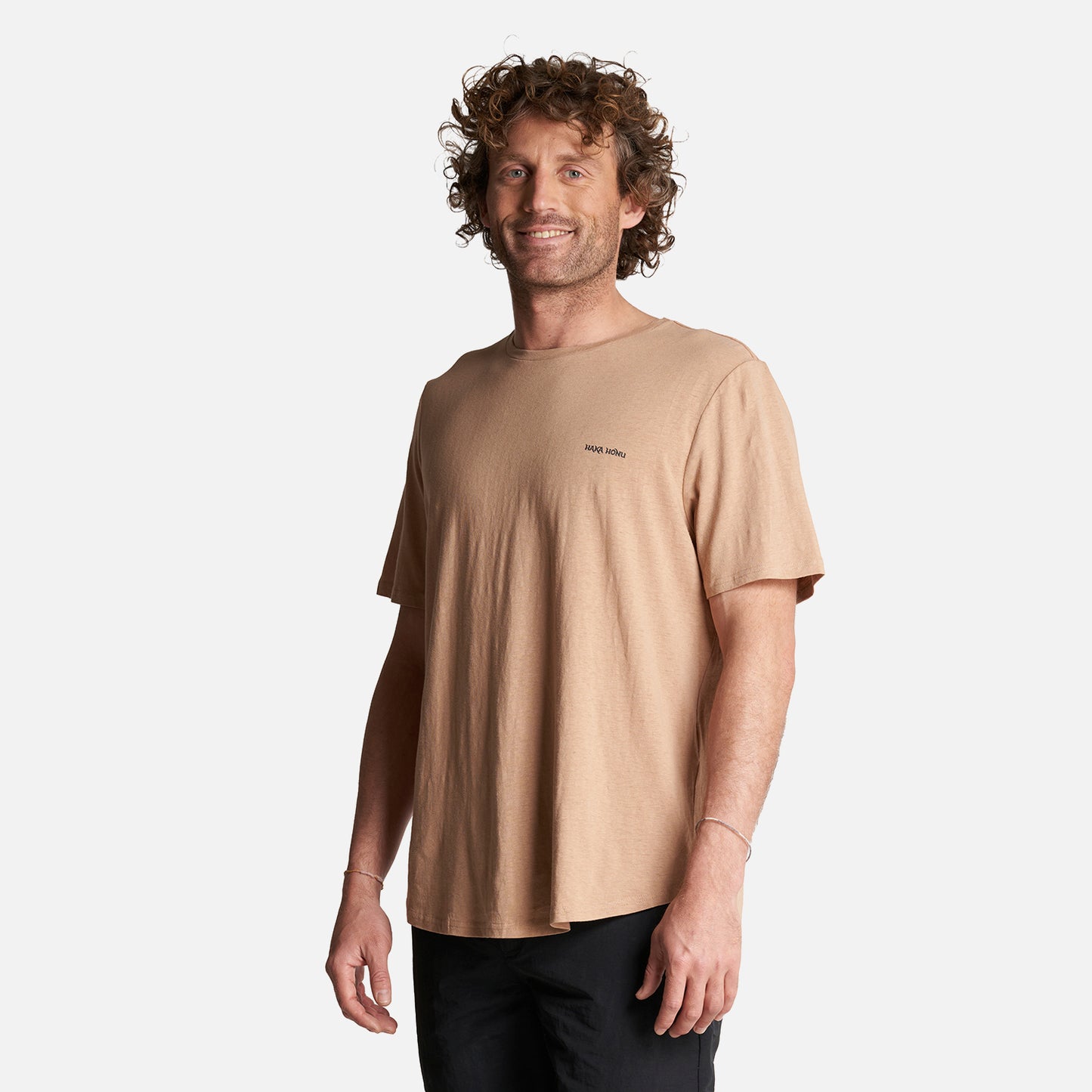 Polera Hombre Natural Camel Haka Honu