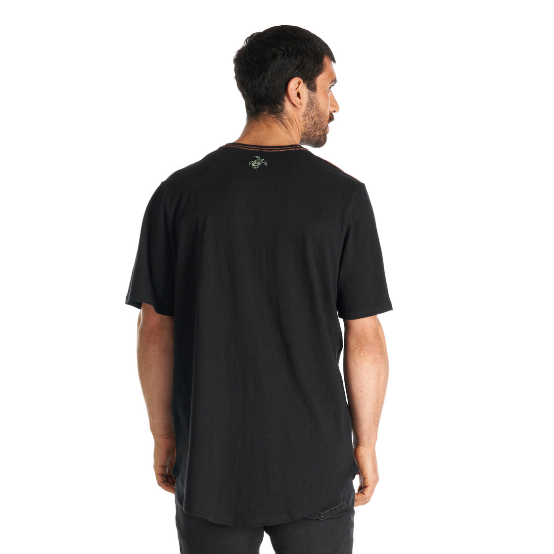 Polera Hombre Natural Negro Haka Honu